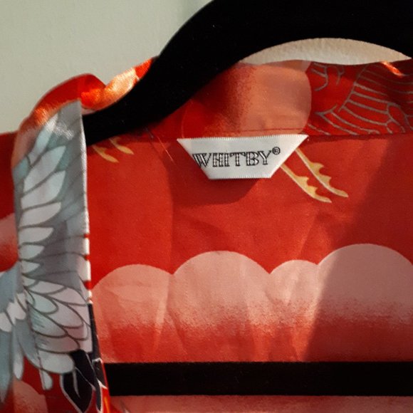 Red Kimono with Cranes - Picture 4 of 7